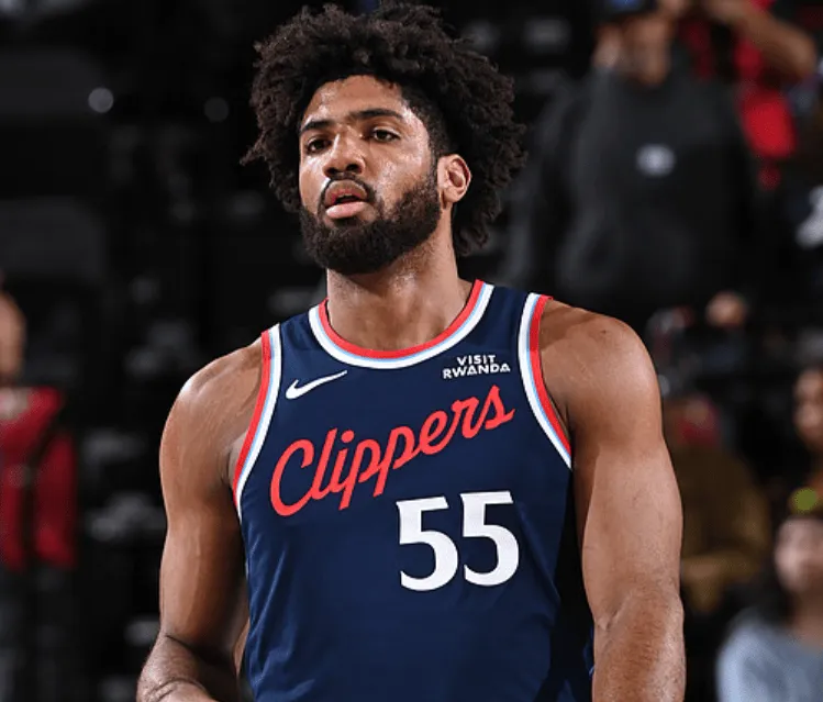 bsports-快船官方：诺查德-奥米尔拿到了尼加拉瓜球员在NBA的第一分